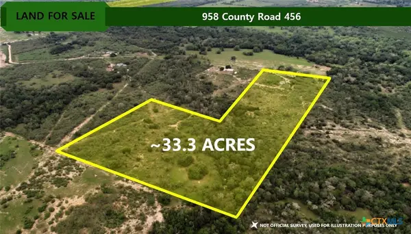 958 County Road 456, Waelder, TX 78959