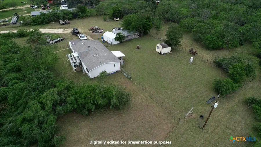 958 County Road 456, Waelder, TX 78959 - #2