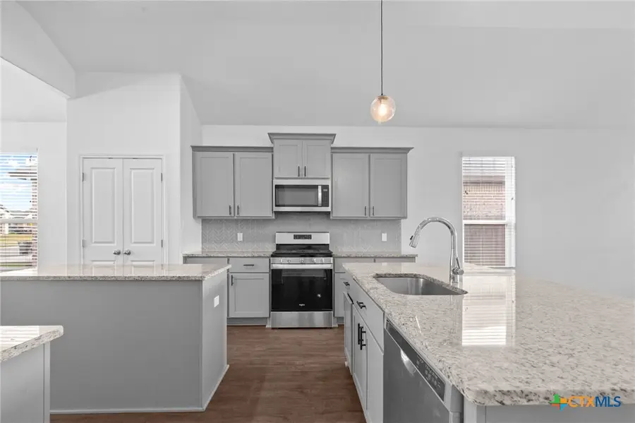 103 Dripping Spring, Victoria, TX 77904 - #2