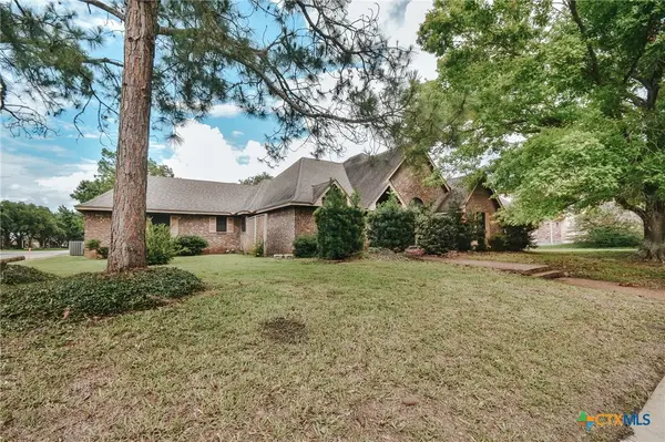 108 Green Way, Victoria, TX 77904