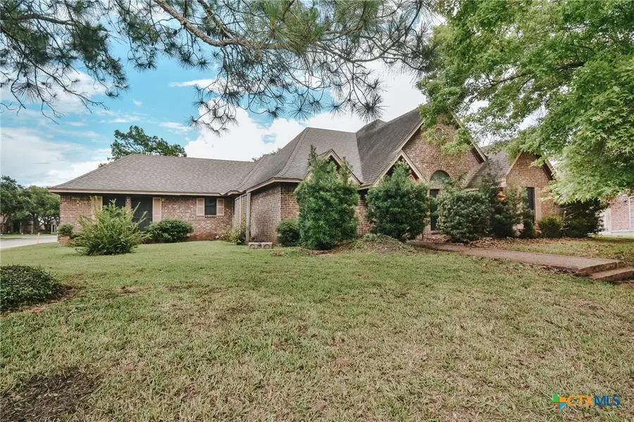 108 Green Way, Victoria, TX 77904 - #2