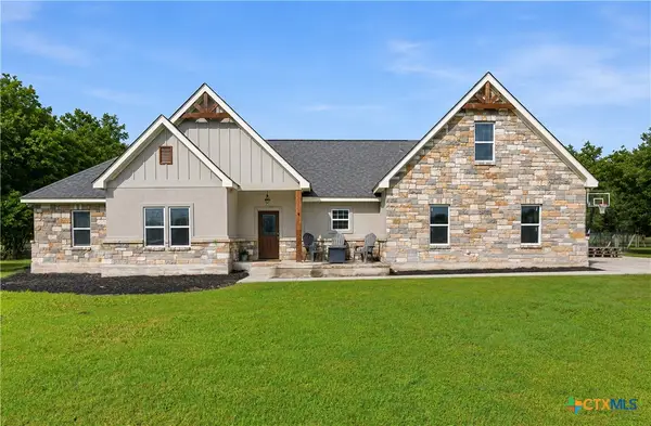 140 Oak Springs Drive, Seguin, TX 78155