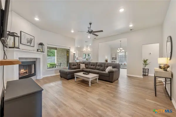 621 Holstein Drive, Belton, TX 76513