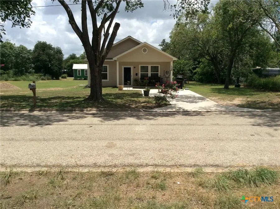 106 Center Street, Cuero, TX 77954 - #2