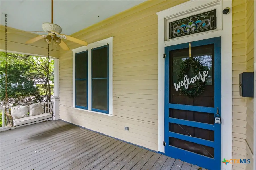 108 W San Antonio Street, Victoria, TX 77901 - #2