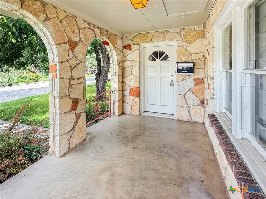 1195 W Coll Street, New Braunfels, TX 78130 - #3