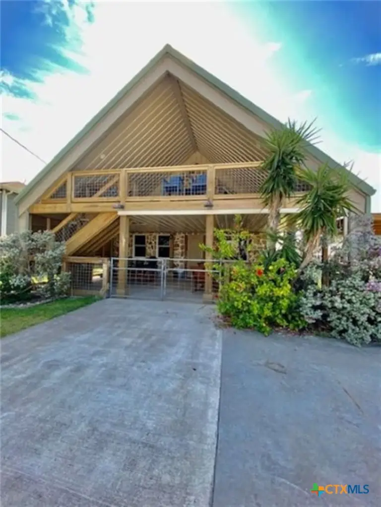 411 N Washington Boulevard, Port Oconnor, TX 77982 - #1