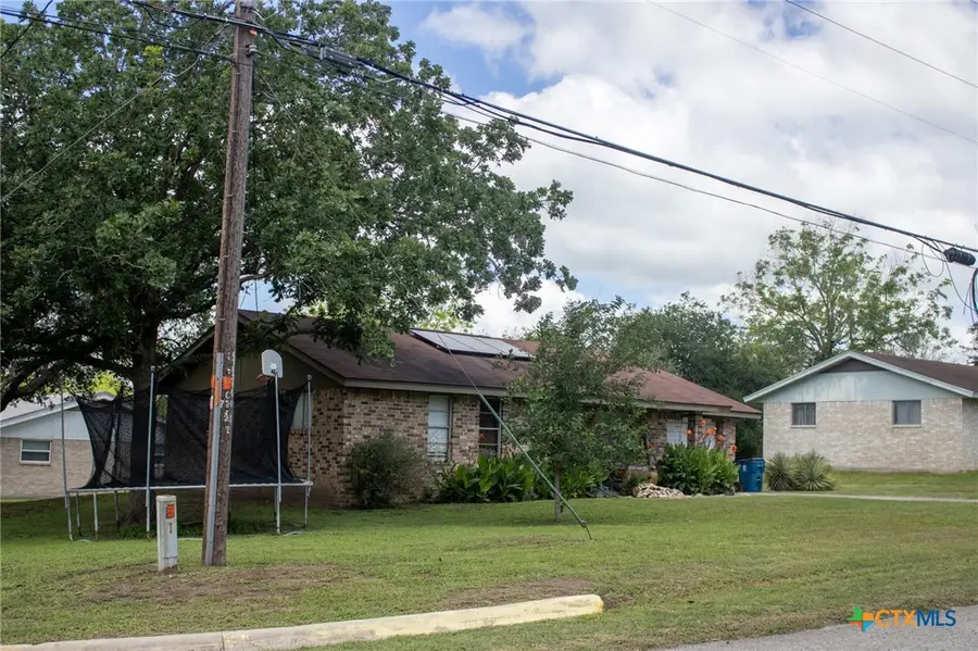 148 S Mount Auburn, Goliad, TX 77963 - #3