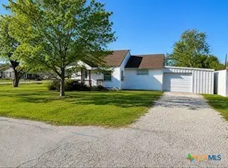 402 Rowena, Rosebud, TX 76570