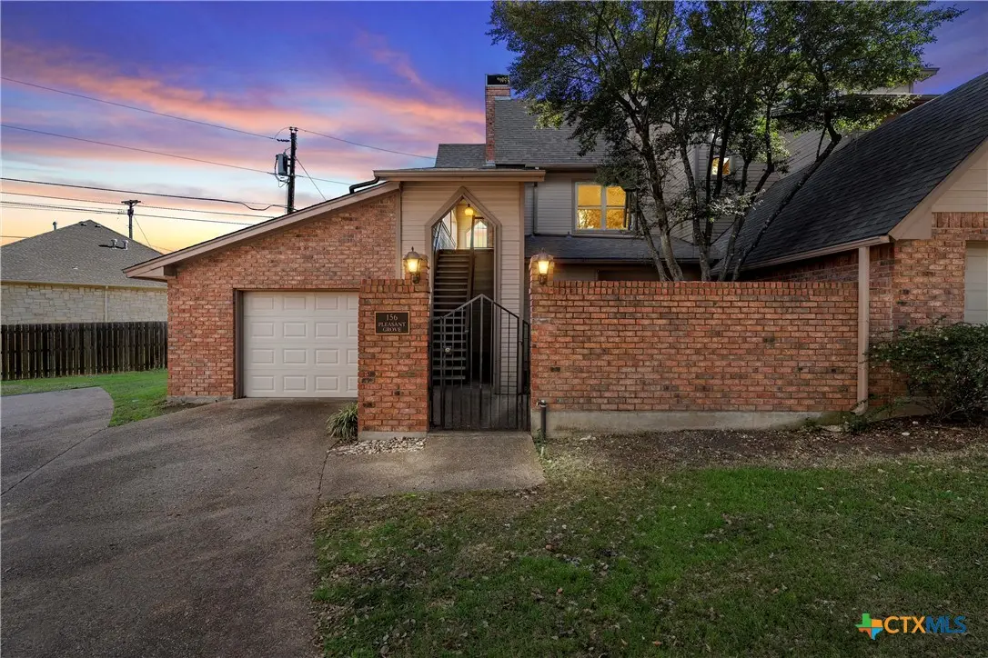 156 Pleasant Grove Lane, Woodway, TX 76712 - #1