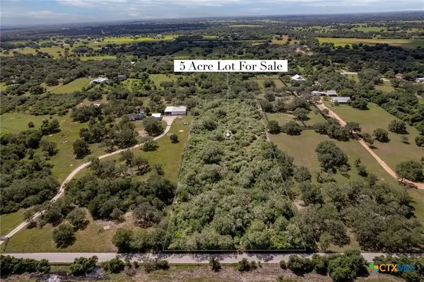 000 W Albrecht Road, Victoria, TX 77905