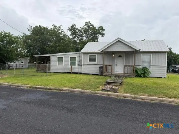 801 E Park Avenue, Victoria, TX 77901
