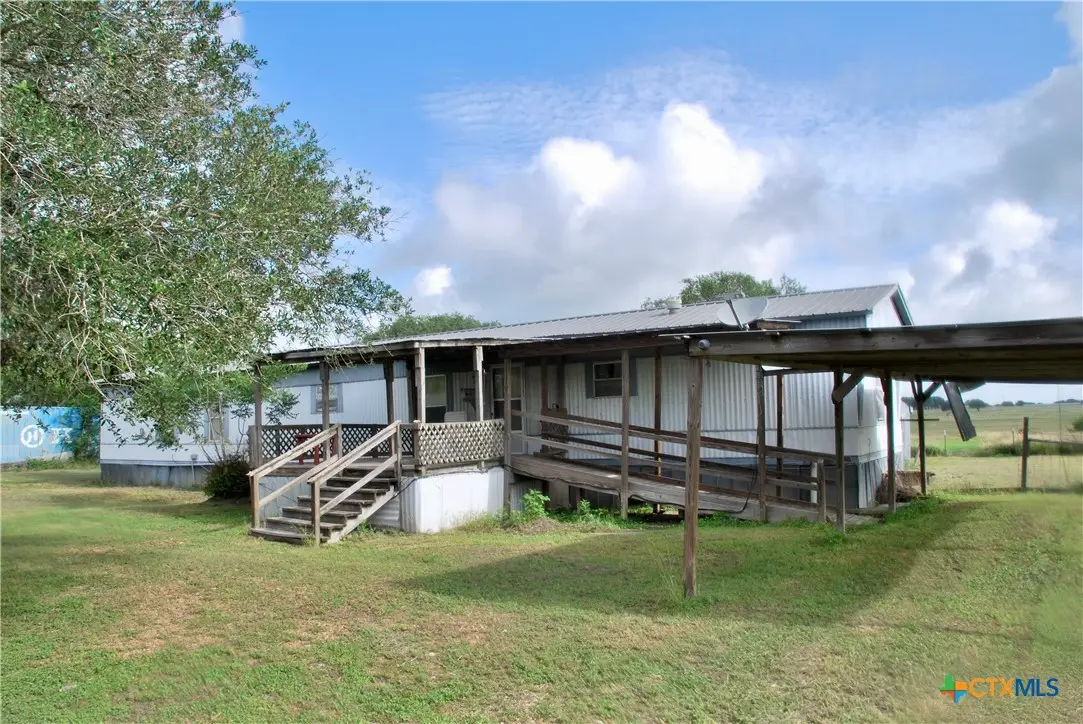 486 County Road 95d, Moulton, TX 77975 - #1