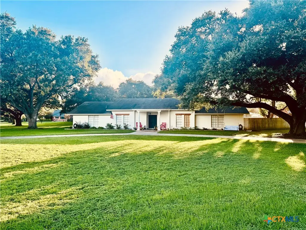 1 Circle Lane, Victoria, TX 77904 - #1