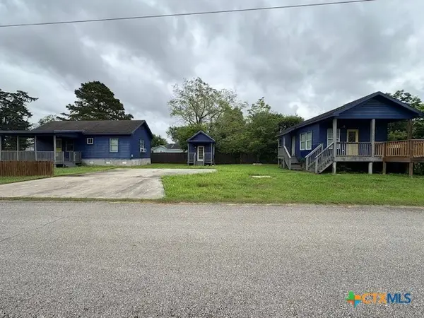 1017 W Nueces Street, Victoria, TX 77901