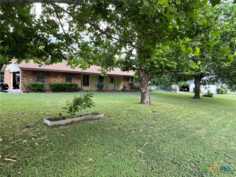 501 S 6th Street, Lometa, TX 76853 - #2