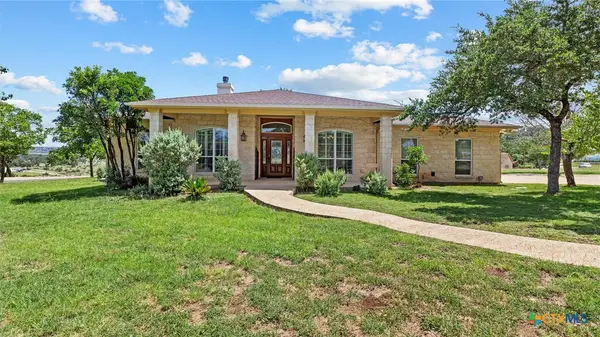 1443 Kings Cove Drive, Canyon Lake, TX 78133
