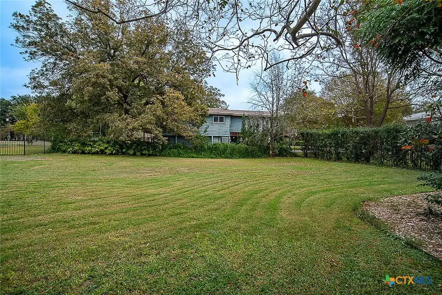 187 Royal George Circle, McQueeney, TX 78123 - #2