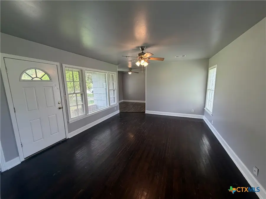 602 E Rosebud, Victoria, TX 77901 - #3
