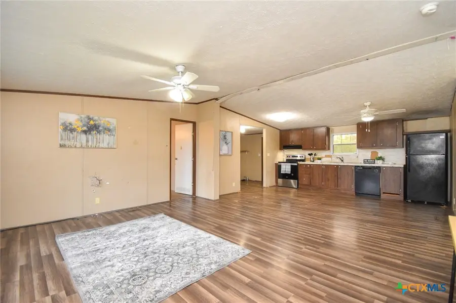 413 West Oaks Drive, Victoria, TX 77905 - #3
