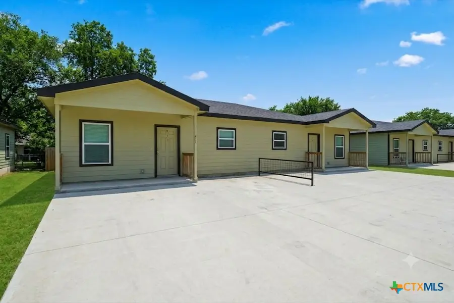 611 E Martindale Street #A & B, Seguin, TX 78155 - #2