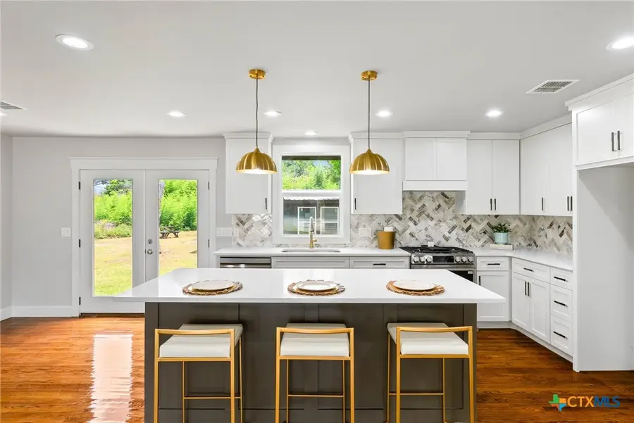 547 N Central Avenue, New Braunfels, TX 78130 - #3