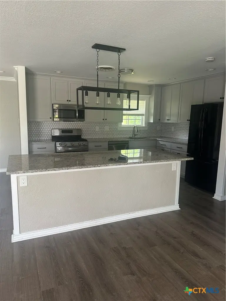 1302 E Canary Ln. Street, Seguin, TX 78155 - #3