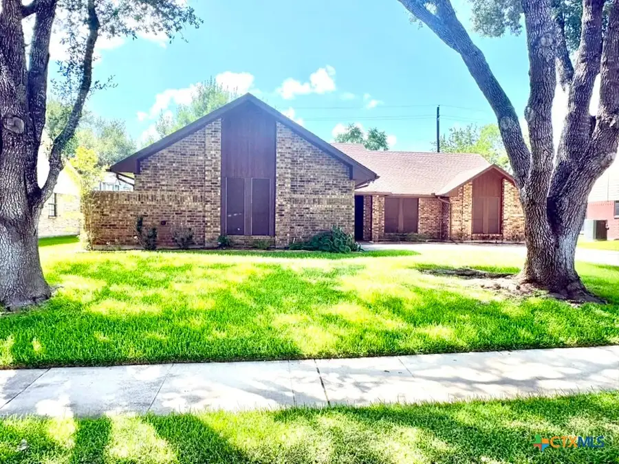 304 Windy Way Drive, Victoria, TX 77904 - #2