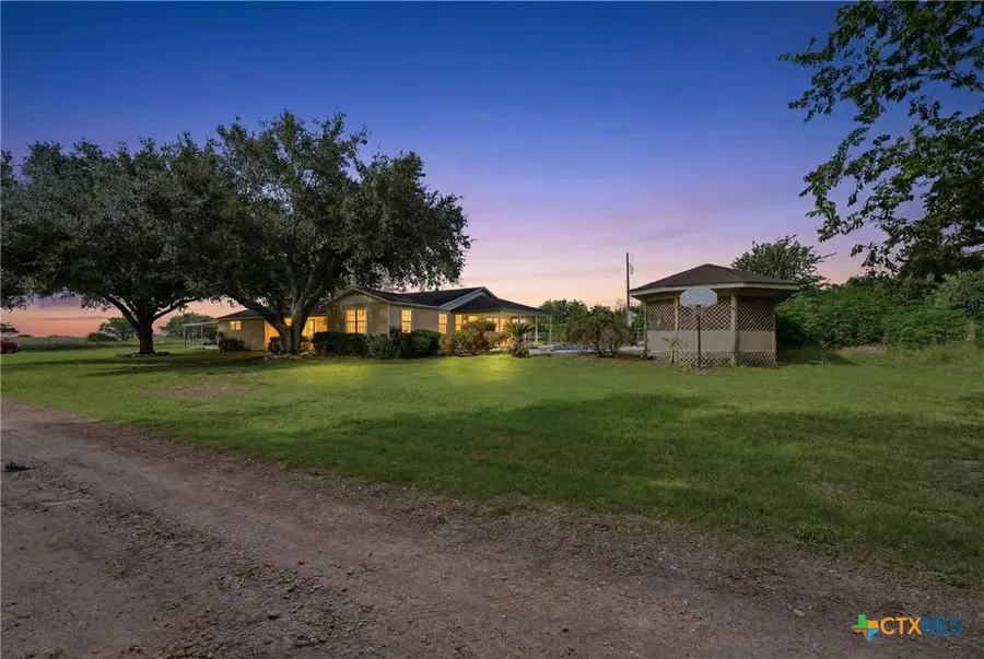 154 County Road 321, Yoakum, TX 77995 - #2