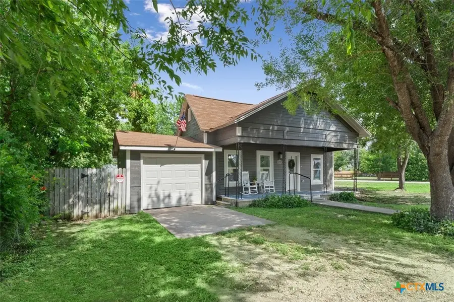 405 S Evie Street, Bartlett, TX 76511 - #3