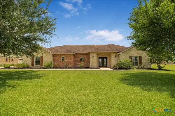 135 Wellspring Boulevard, Victoria, TX 77904
