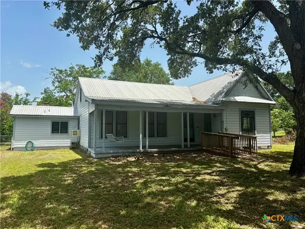 402 Young Street, Edna, TX 77957