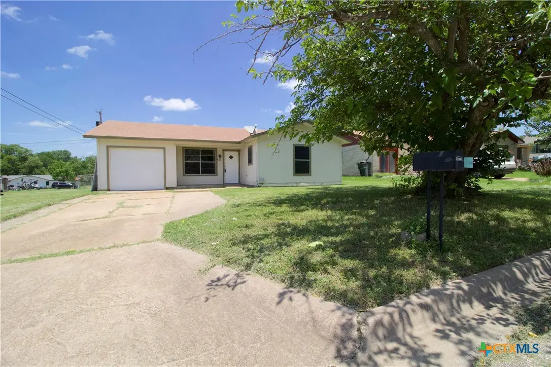 802 E Irvin Avenue, Temple, TX 76501 - #1