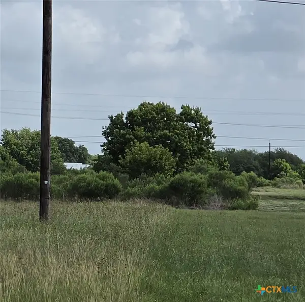 702-708 W Dayton Avenue, Seadrift, TX 77983