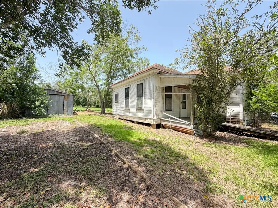 202 Vollentine Street, Yoakum, TX 77995 - #3
