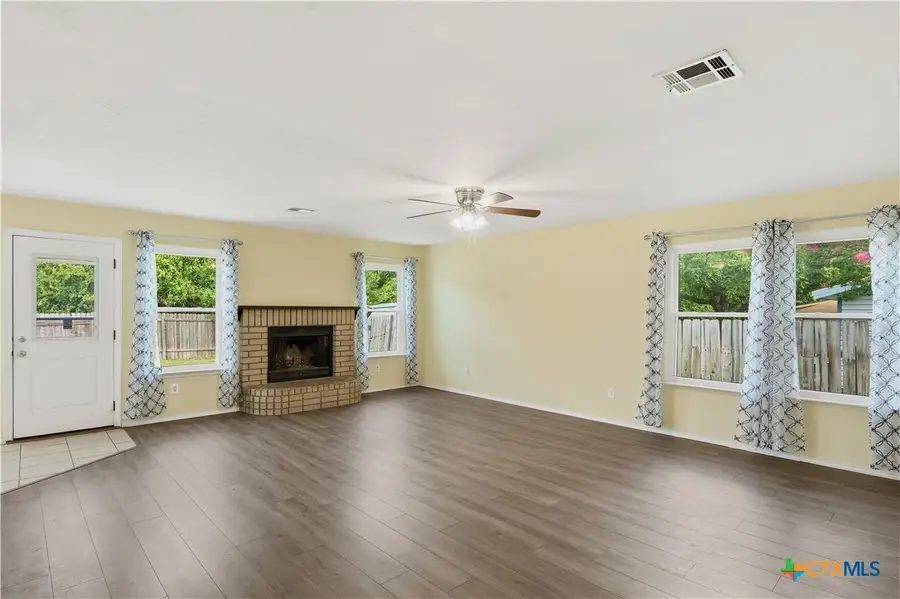 213 W Anderson Avenue, Copperas Cove, TX 76522 - #2