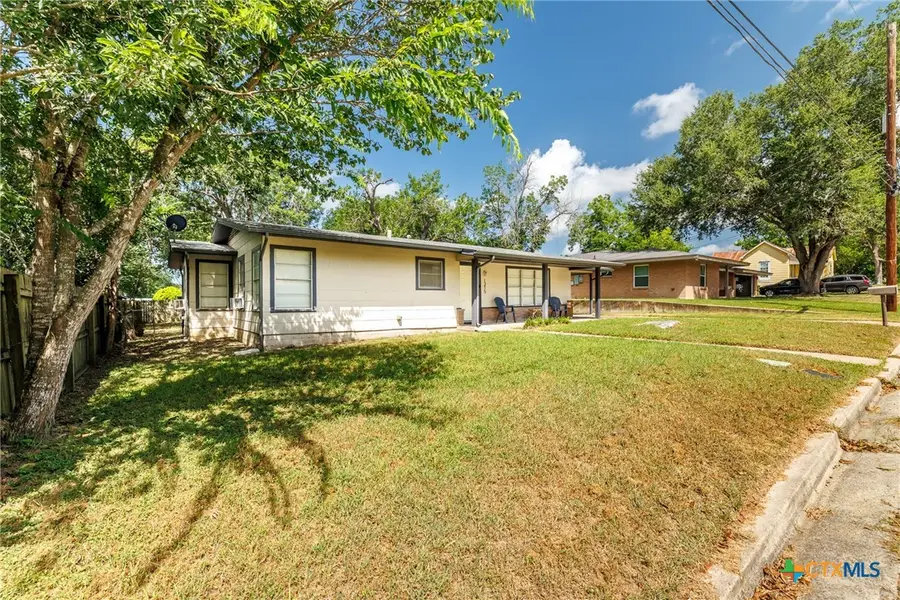 1215 N Hamilton Street, Gonzales, TX 78629 - #3