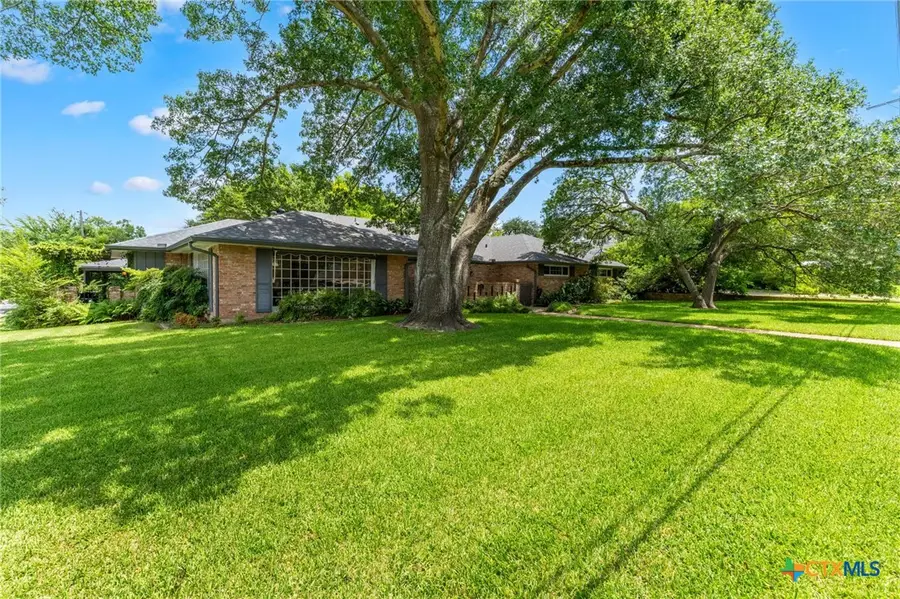 1413 N 11th Street, Temple, TX 76501 - #3