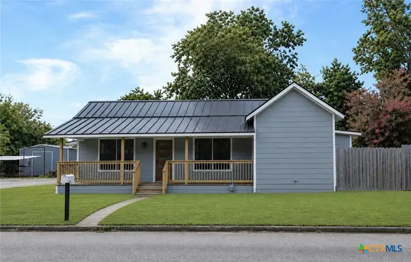 800 N Fannin Avenue, Cameron, TX 76520