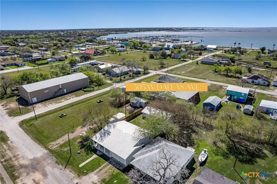 305 W Dallas Avenue, Seadrift, TX 77983 - #3