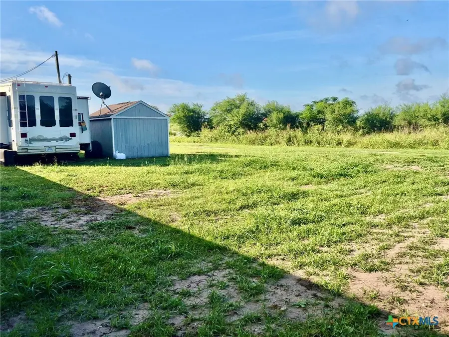 405 W 2nd Street, Nordheim, TX 78141 - #2