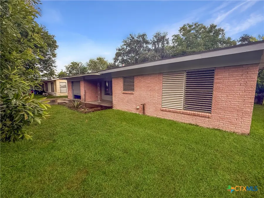 214 Crockett Street, Port Lavaca, TX 77979 - #2