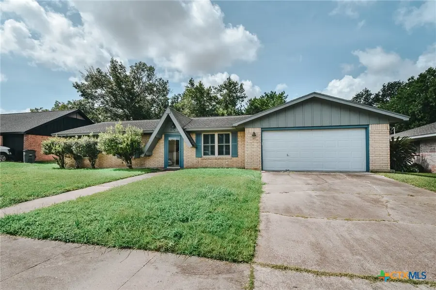 201 Canterbury Lane, Victoria, TX 77904 - #2
