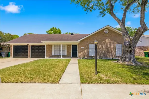 405 Hampshire Street, Victoria, TX 77904