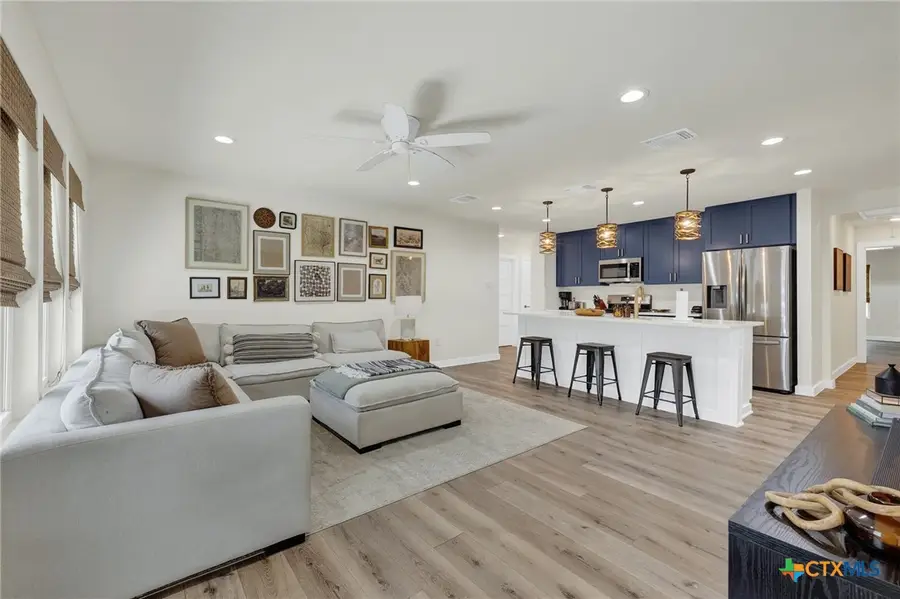 631 S Santa Clara Avenue, New Braunfels, TX 78130 - #2