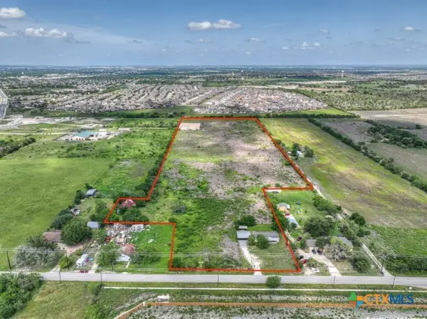 521 Ron Road, Marion, TX 78124