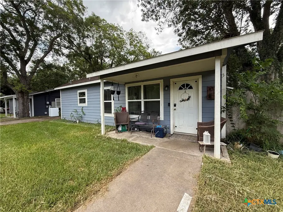 307 W Newman Street, Cuero, TX 77954 - #2