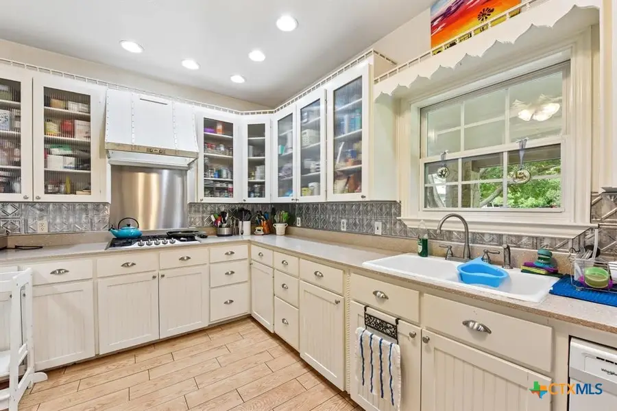 205 N Avenue E., Elgin, TX 78621 - #3