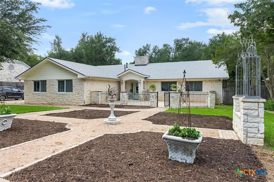 1102 N Avenue F, Elgin, TX 78621 - #2