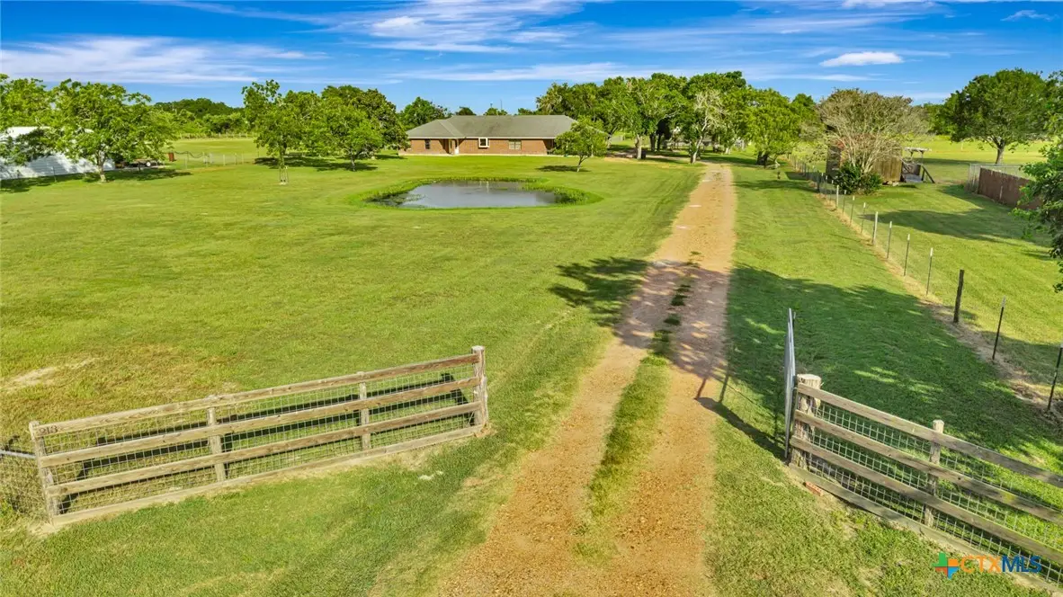 213 Wearden Drive, Victoria, TX 77904 - #1